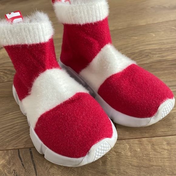 Sonic the Hedgehog shoes - Picture 2 of 9